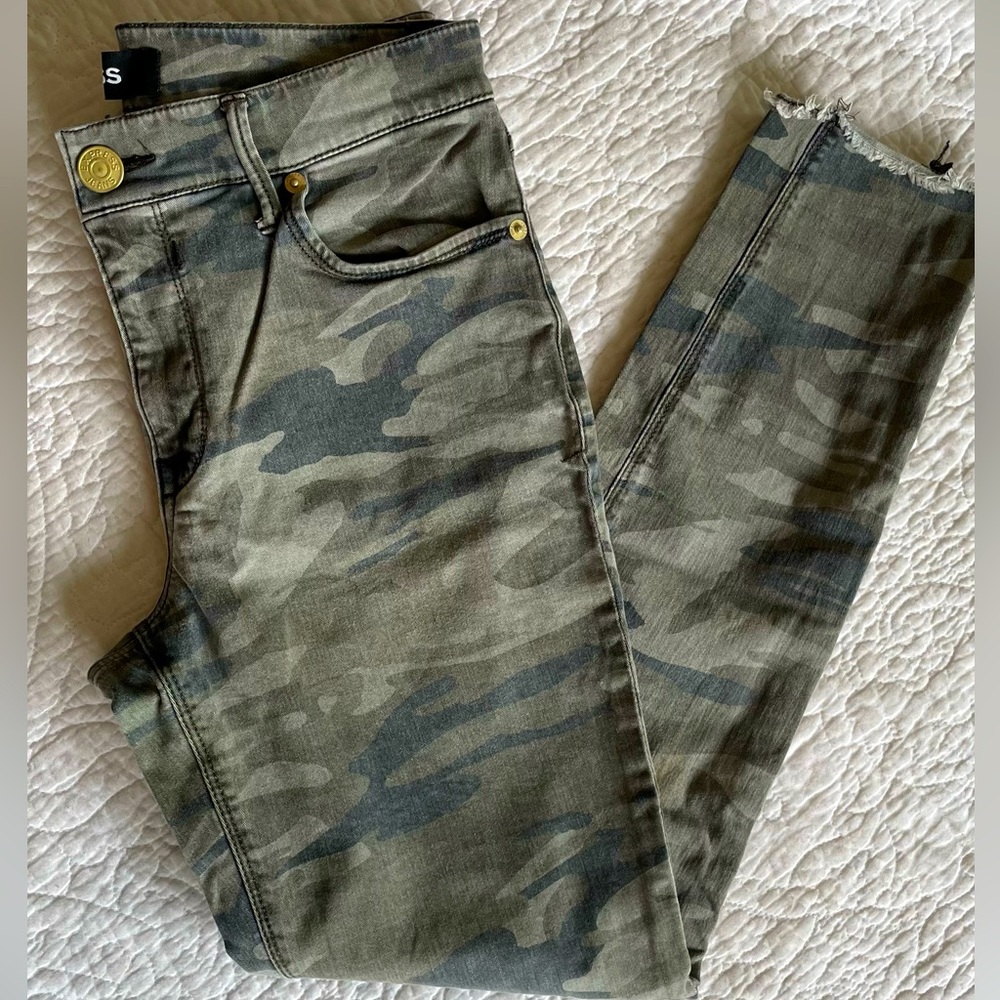 Express CAMO Mid-Rise Stretch Ankle Pant (Size: 6R)